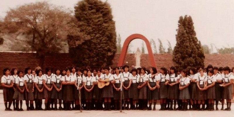 prom-83